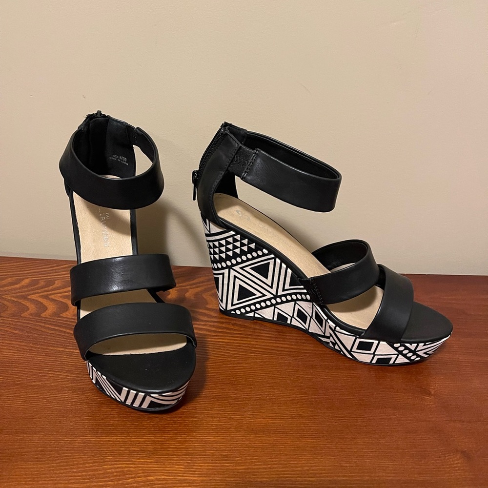 Chinese laundry wedges